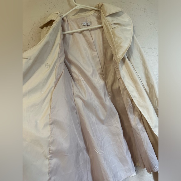 ❤️‍🔥2/$20❤️‍🔥LILY.J London Bow Trench Coat Size Small - Picture 9 of 10